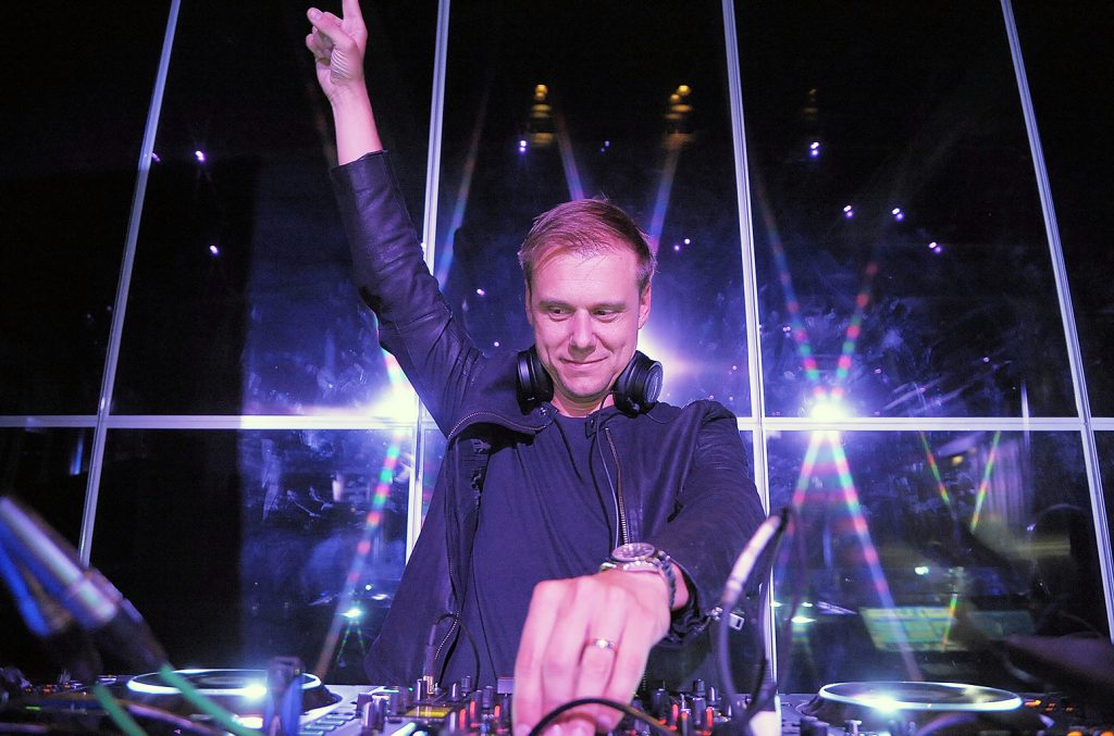 κορυφαίοι DJs που έχουν παίξει στην Ελλάδα