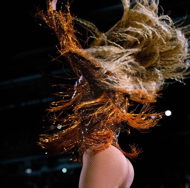 Beyonce φόρεσε φόρεμα Έλληνα σχεδιαστή