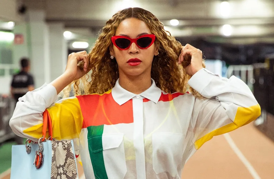 Beyonce φόρεσε φόρεμα Έλληνα σχεδιαστή