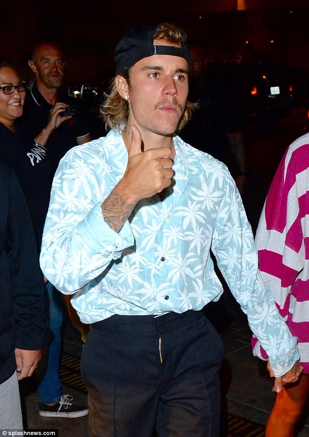 μουστάκι του Justin Bieber