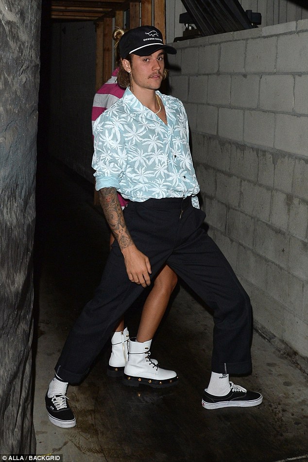 μουστάκι του Justin Bieber