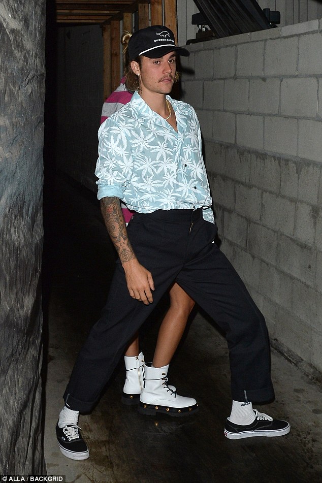 μουστάκι του Justin Bieber