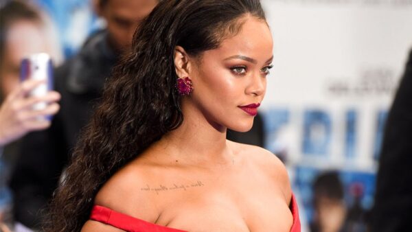 Η Rihanna μιλά για το juicy σώμα της: “Θα ξεκινήσω γυμναστήριο αλλά ελπίζω να μην χάσω…”