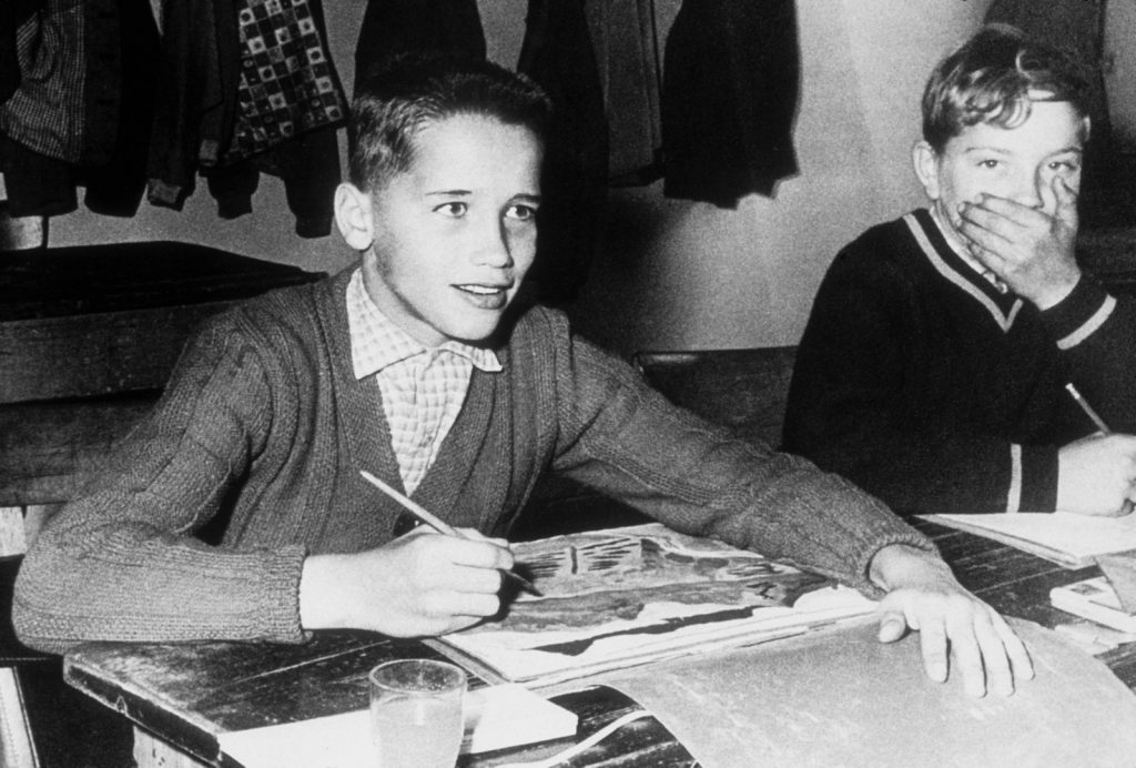 φωτογραφίες διασήμων όταν πήγαιναν σχολείο