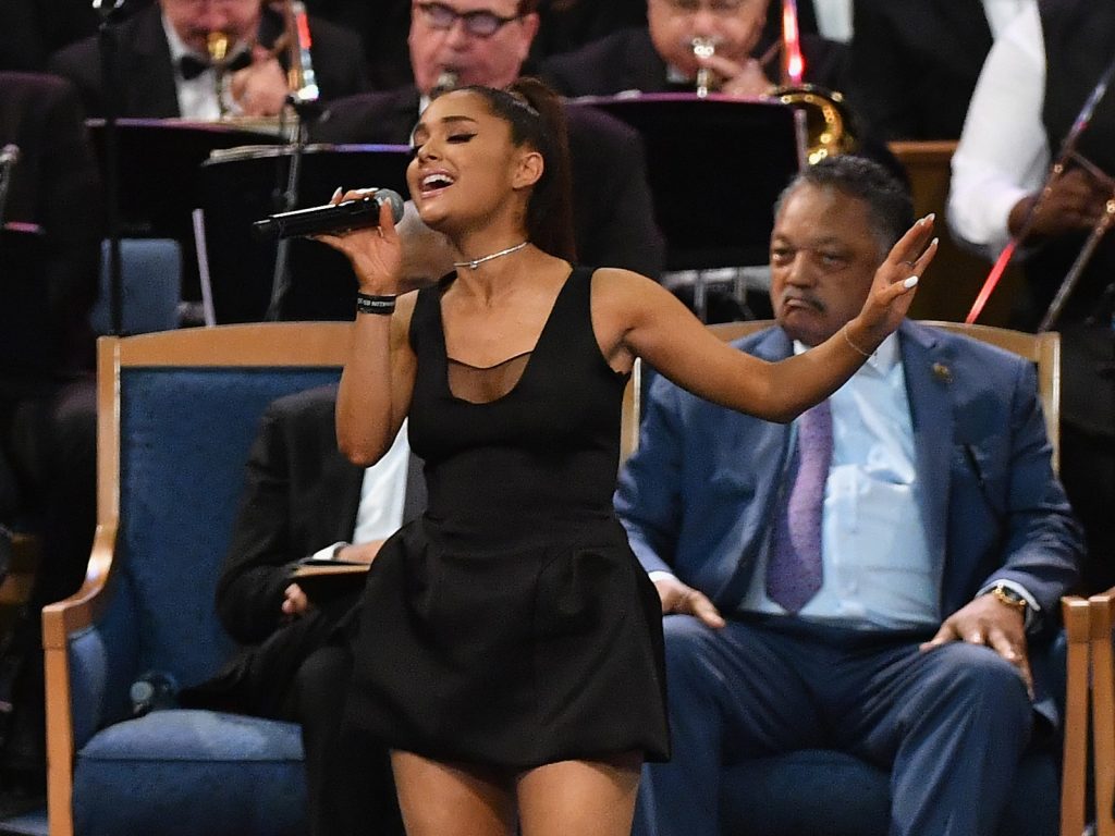 Ariana Grande στην κηδεία της Aretha Franklin