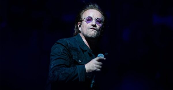 Δες τον Bono να κάνει ναζιστικό χαιρετισμό σε συναυλία των U2