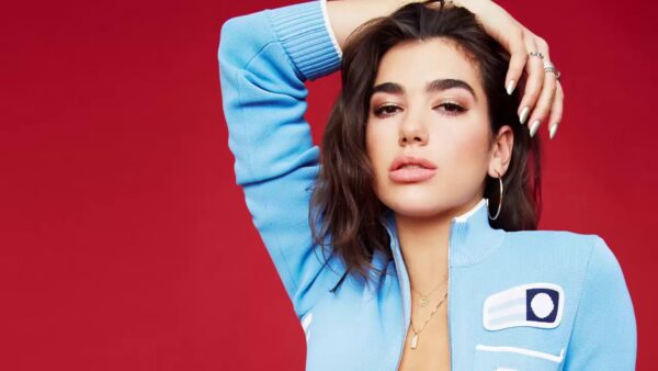 Κατάξανθη η Dua Lipa στο νέο video clip της για το Electricity😮