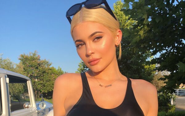 Η Kylie Jenner έκανε μια μίνι ξενάγηση στο σπίτι της και δεν ζηλεύουμε καθόλου 😲
