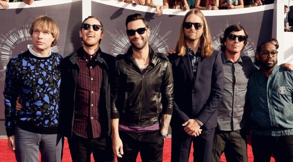 Οι Maroon 5 θα εμφανιστούν στο φετινό Super Bowl και ο κόσμος δεν είναι πολύ ευχαριστημένος