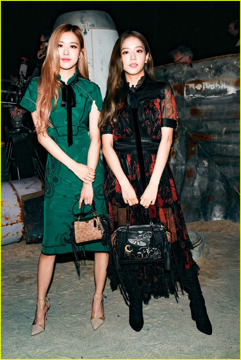 Selena Gomez στο fashion show του Coach