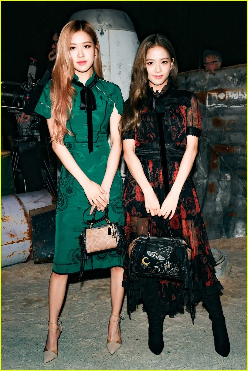 Selena Gomez στο fashion show του Coach