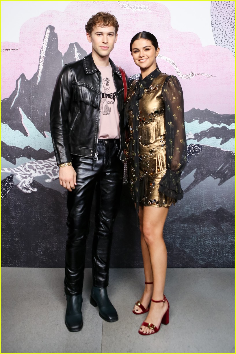 Selena Gomez στο fashion show του Coach