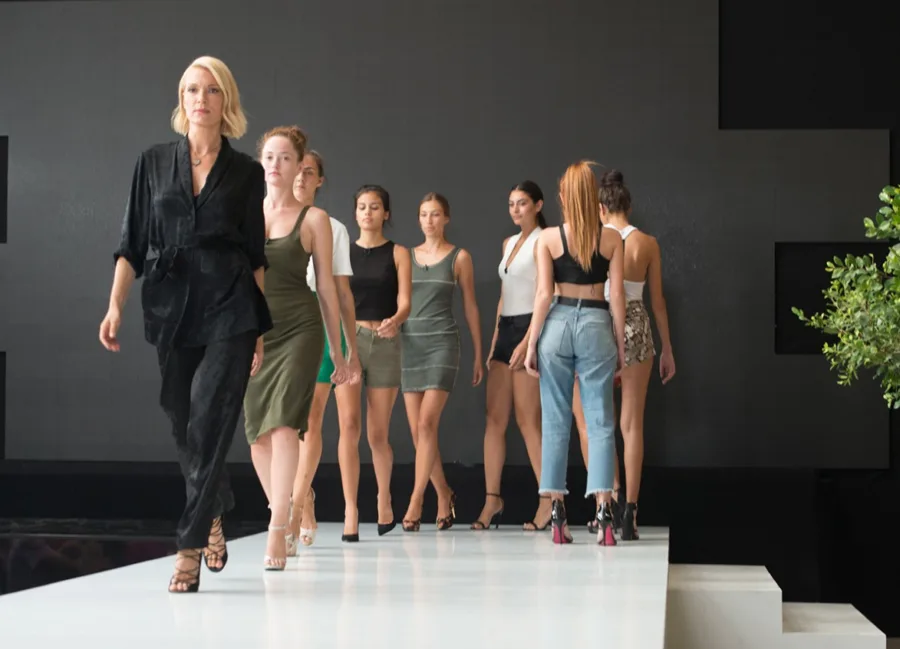 κορίτσια που βρίσκονται στο σπίτι του Next Top Model