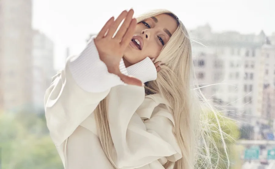 Ariana Grande εξήγησε για ποιο λόγο έχει μια κούνια