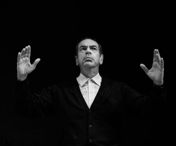 «Κόσμος/Γωνία» του Αλέξη Σταμάτη στη Β’ Σκηνή Θεάτρου Οδού Κεφαλληνίας