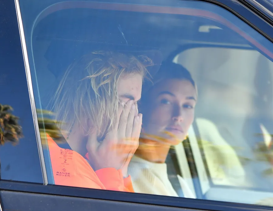 Justin Bieber στα νέα ότι η Selena Gomez μπήκε