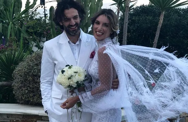 Παντρεύτηκε η Αθηνά Οικονομάκου