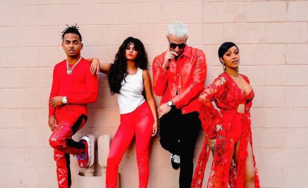 Δες την Selena Gomez, την Cardi B, τον DJ Snake και τον Ozuna στο “εκρηκτικό” βίντεο κλιπ του “Taki Taki”