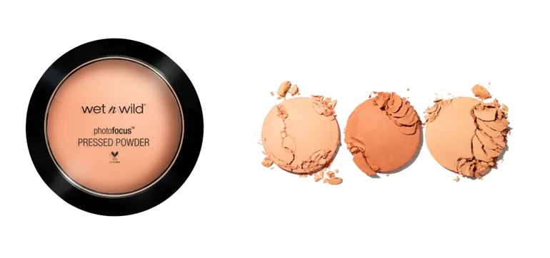 Πούδρα Wet n Wild Photo Focus Pressed Powder και δείγματα αποχρώσεων.