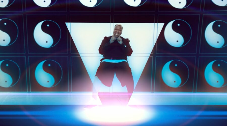 Μέλος του συγκροτήματος Vegas σε γυρίσματα video clip.