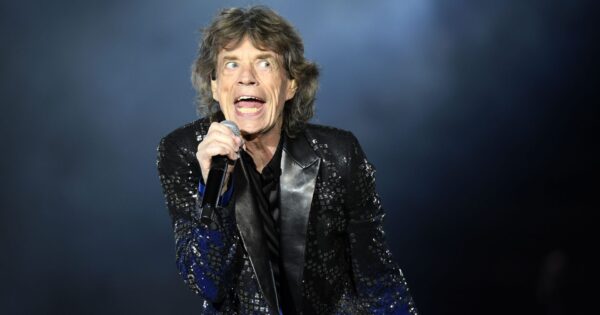 «Ο Mick Jagger θα μπορούσε να είχε πεθάνει» εξομολογείται ο αδελφός του