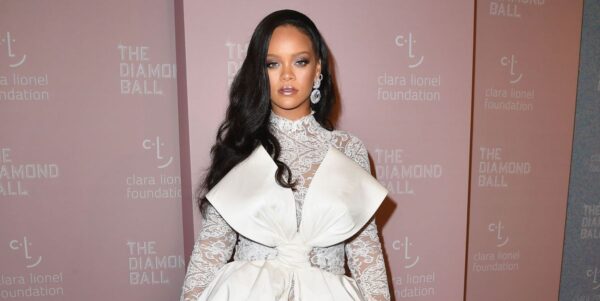 H Rihanna μετακόμισε στο Λονδίνο και δεν το πήρε είδηση κανείς!