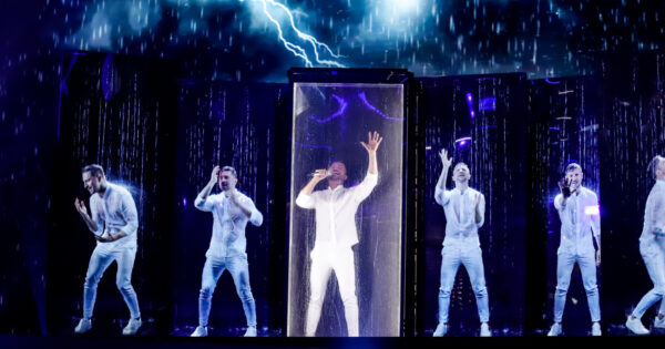 Ανατριχιαστική η ερμηνεία του Sergey Lazarev στον 2ο ημιτελικό της Eurovision!