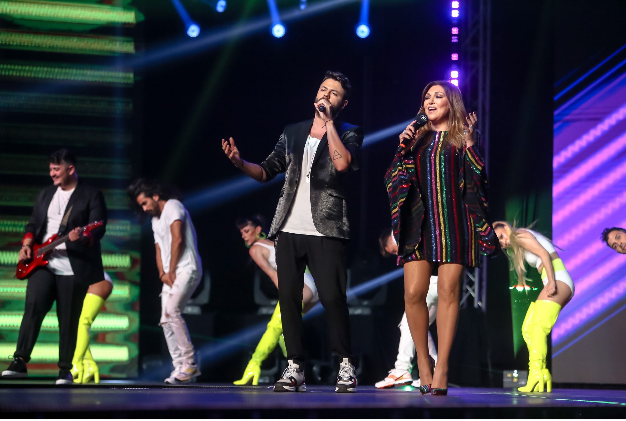 Καλλιτέχνες στη σκηνή των Mad Video Music Awards 2019