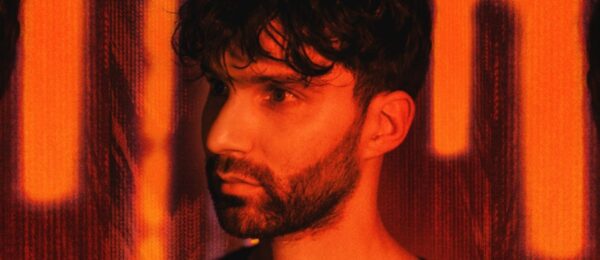O R3hab συνεργάζεται με τους A Touch Of Class και μετατρέπουν το “All Around The World (La La La)” σε dancefloor smash!