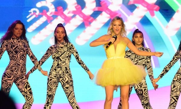 Η Ilenia Williams, η Stefania και η Κόνι Μεταξά έφεραν την Latin pop στα Mad Video Music Awards 2019 by Coca-Cola!