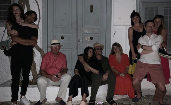 Ο Bono των U2 κάνει διακοπές στην Ελλάδα!