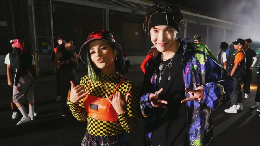 η συνεργασία του J-Hope των BTS και της Becky G