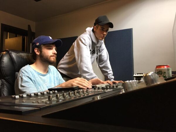 Ο Justin Bieber μπήκε ξανά στο studio ηχογράφησης!