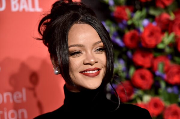 Είναι έγκυος η Rihanna;