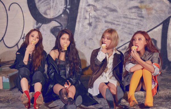 Έξι γυναικεία K-pop συγκροτήματα κυκλοφορούν ταυτόχρονα νέα τραγούδια