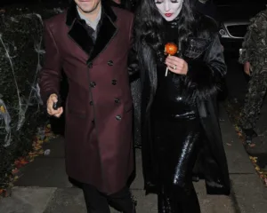 Η Kate Moss και ο Jamie Hince με στολές Halloween.
