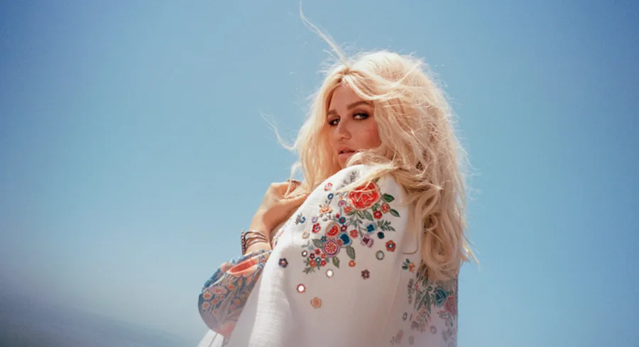 Η Kesha δίνει το τηλέφωνό της για να ακούσετε το νέο της τραγούδι