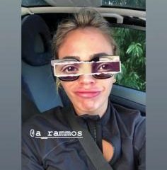 Η Konnie Metaxa με το Instagram φίλτρο του Αναστάσιου Ράμμου.