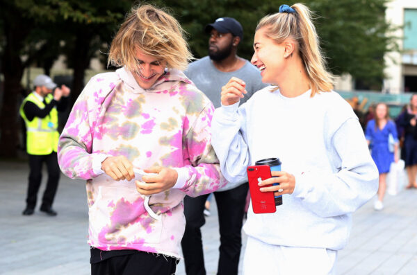 H Hailey «έκλεισε» τα 23 και ο Justin της εύχεται ανακοινώνοντας το δώρο της
