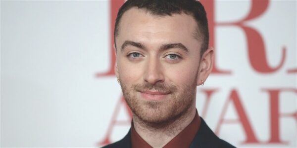 O Sam Smith “νιώθει την αγάπη” της Donna Summer