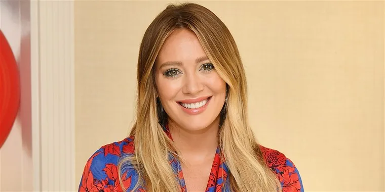 Η Hilary Duff τσακώνεται με paparazzi που φωτογραφίζει τα παιδιά της