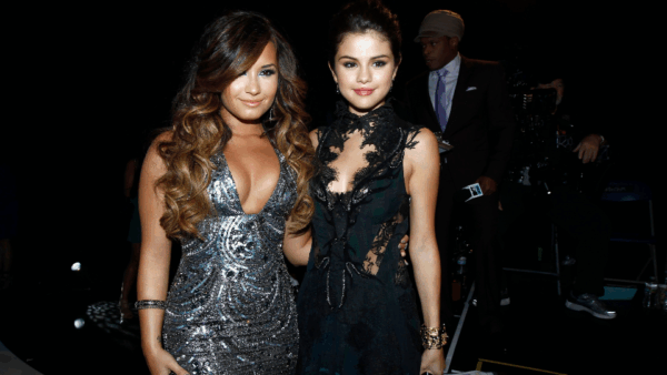 Η Demi Lovato δεν κάνει πια παρέα με τη Selena Gomez!