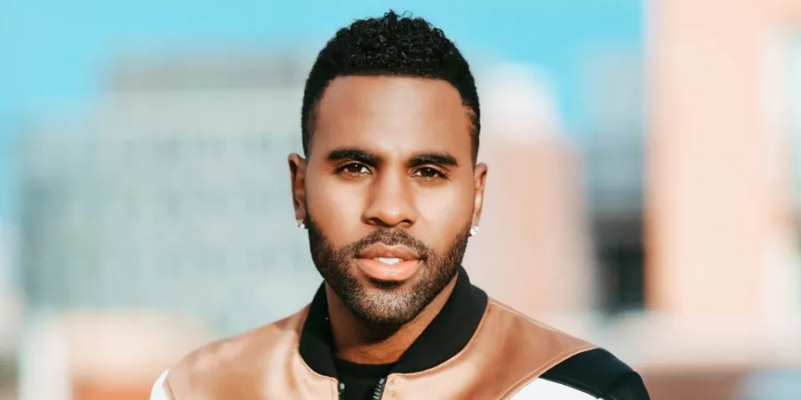 Ο Jason Derulo δοκίμασε να φάει καλαμπόκι πάνω σε τρυπάνι και κατέληξε να σπάει τα δόντια του!