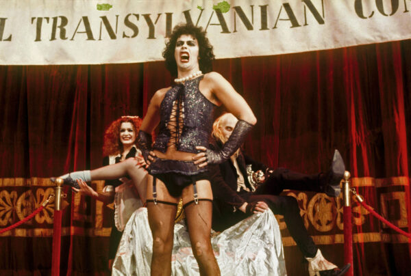 Ο Tim Curry ως Frank-N-Furter στην ταινία The Rocky Horror Picture Show.