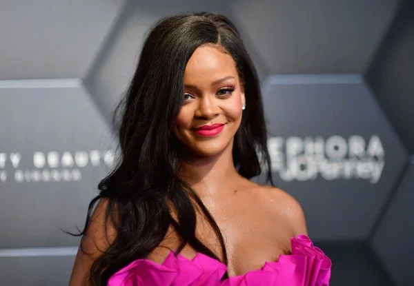 Η Rihanna σε εκδήλωση της Fenty Beauty στα Sephora στο Μπρούκλιν της Νέας Υόρκης.