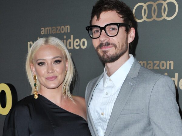 Ο σύζυγος της Hilary Duff «χτύπησε» tattoo το όνομά της!