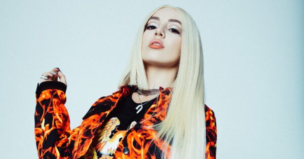 Ava Max: «Σταματήστε να με συγκρίνετε με την Lady Gaga!»