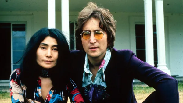 Ο δολοφόνος του John Lennon απολογείται για πρώτη φορά στην χήρα Yoko Ono!