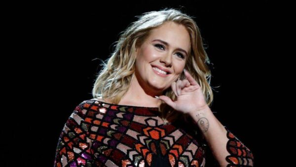 H Adele αναλαμβάνει ρόλο παρουσιάστριας για 1η φορά!