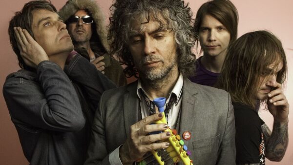 Οι Τhe Flaming Lips πραγματοποίησαν συναυλία σε πλαστικές φούσκες!